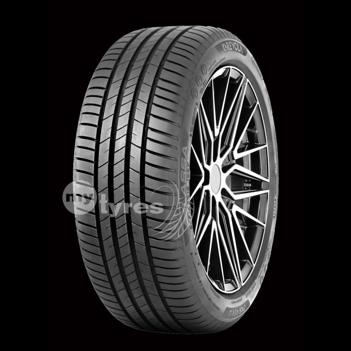 Lassa Revola 215/50R17 95W XL